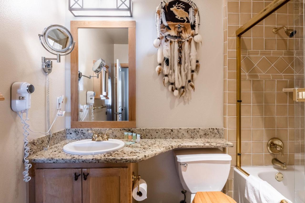 Juniper Springs Lodge #413 - Luxury Ski In Ski Out! 2 Bedroom 맘모스 레이크스 외부 사진