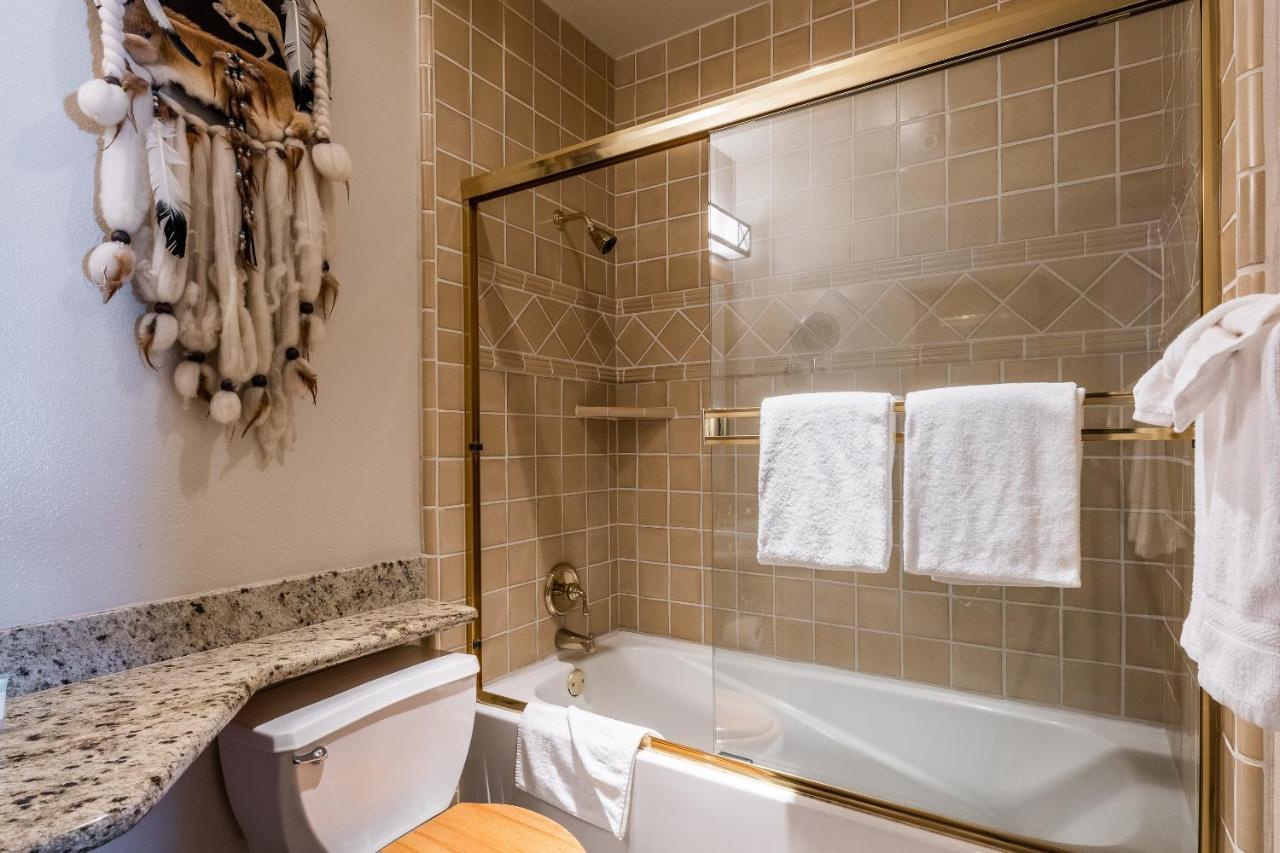 Juniper Springs Lodge #413 - Luxury Ski In Ski Out! 2 Bedroom 맘모스 레이크스 외부 사진