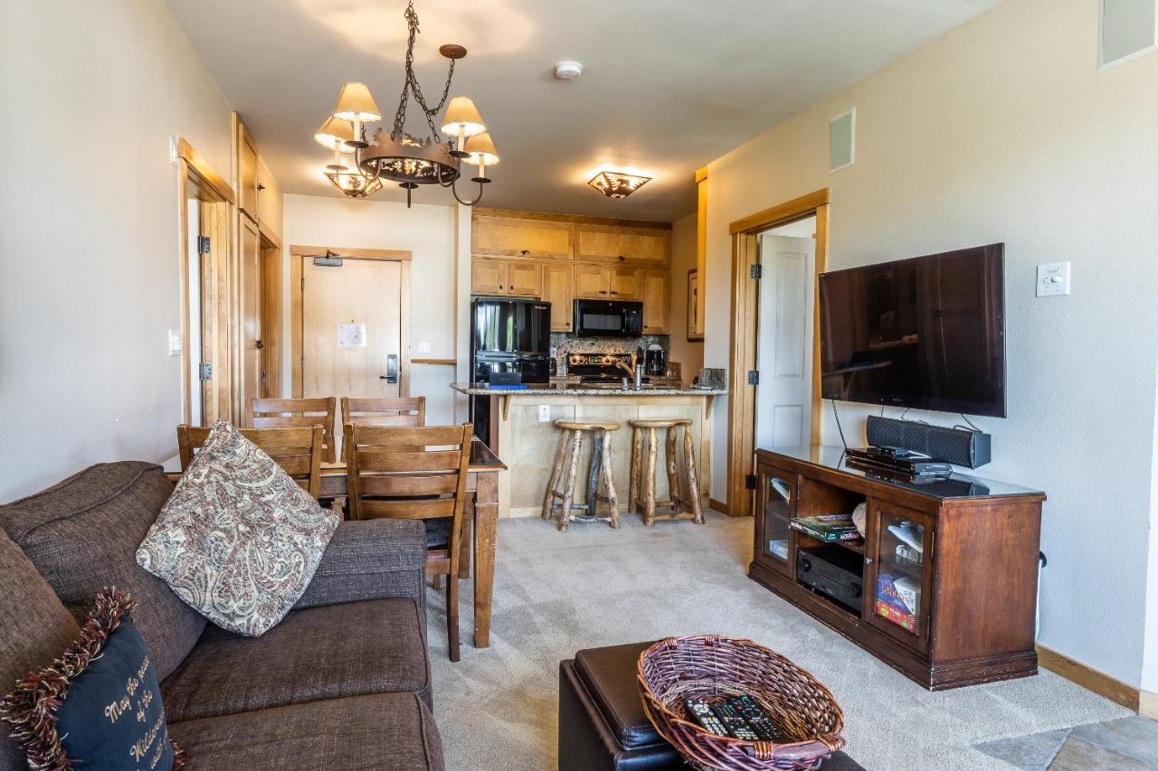 Juniper Springs Lodge #413 - Luxury Ski In Ski Out! 2 Bedroom 맘모스 레이크스 외부 사진